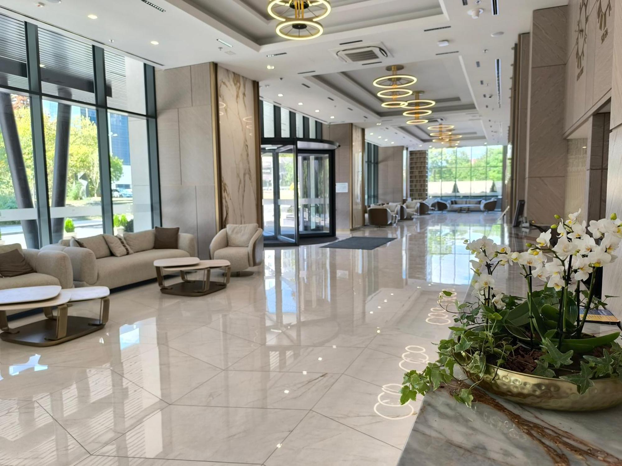 East Plaza Hotel — Photos 3